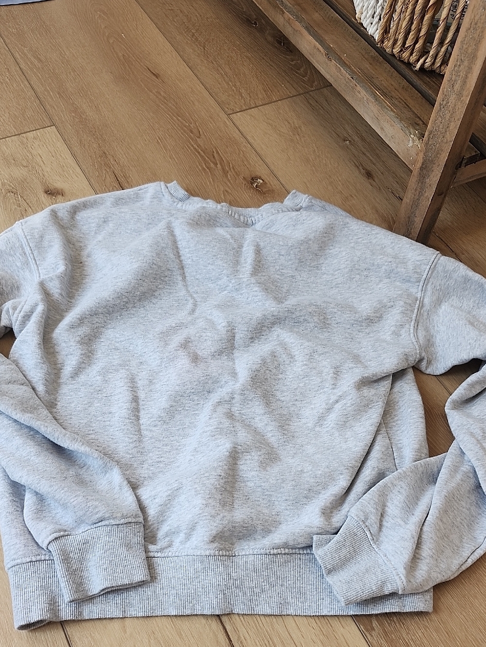 H&M Crewneck, Girls 14 - Picture 6 of 6